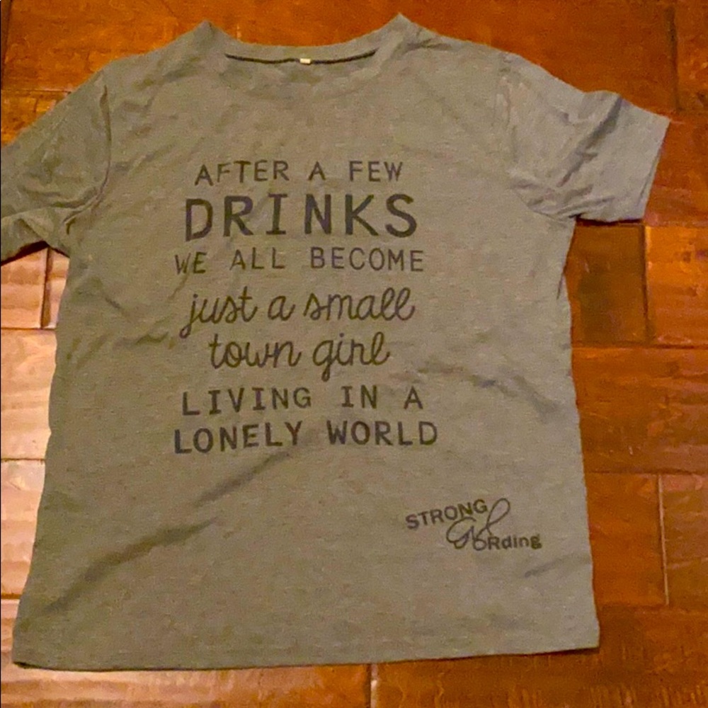 Grey t shirt